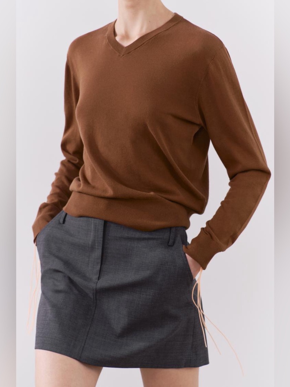 NWT: Zara Collection Tailored Dark Gray Mini Skirt with Frayed waist Sz: L